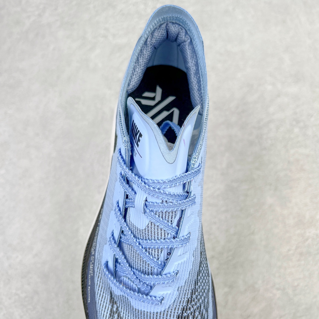 图片[5]-＃纯原福利 NK ZoomX Vaporfly Next% 马拉松一代跑鞋 鞋面使用了全新 Vaporweave 科技 这种类似蝉翼的材质相比 Flyknit 更加轻薄透气 非对称的鞋带系统和泡棉护垫的加入令舒适度更高 鞋头辅以超大的 Swoosh 点缀 再配上流线型外观设计 时尚感十足 尺码：36 36.5 37.5 38 38.5 39 40 40.5 41 42 42.5 43 44 44.5 45-选品中心