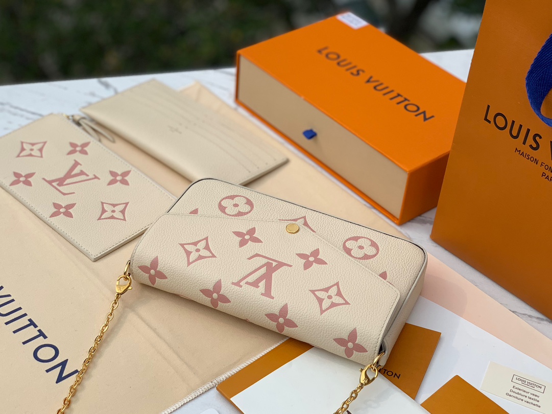 🌼 m82047尺寸21×12×3cm香港贸易公司出，Lv三合一牛奶草莓链条包，粉白配色小包，🌼Pink