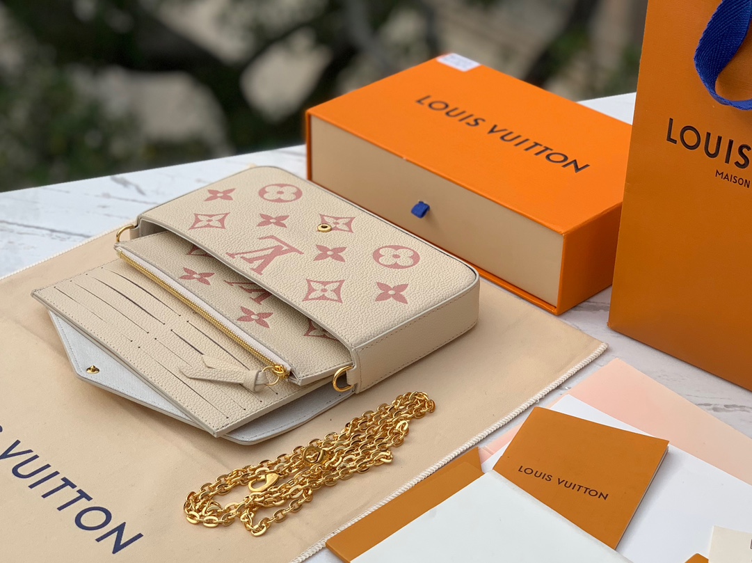 🌼 m82047尺寸21×12×3cm香港贸易公司出，Lv三合一牛奶草莓链条包，粉白配色小包，🌼Pink