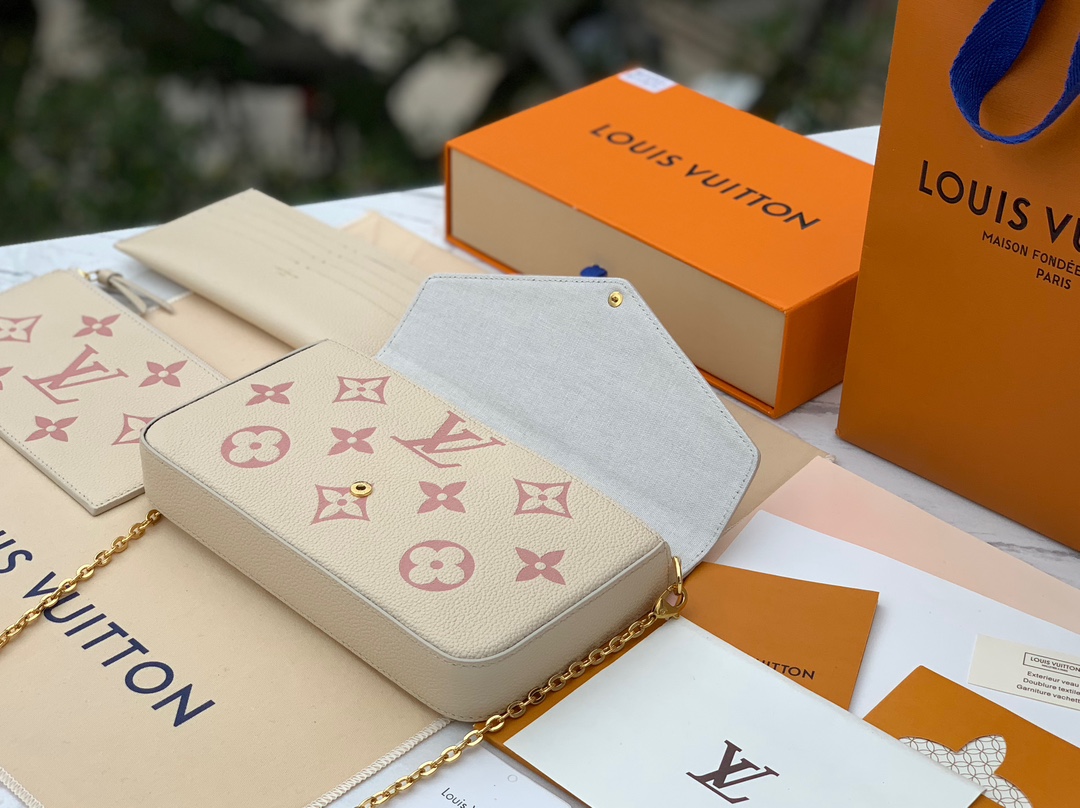 🌼 m82047尺寸21×12×3cm香港贸易公司出，Lv三合一牛奶草莓链条包，粉白配色小包，🌼Pink