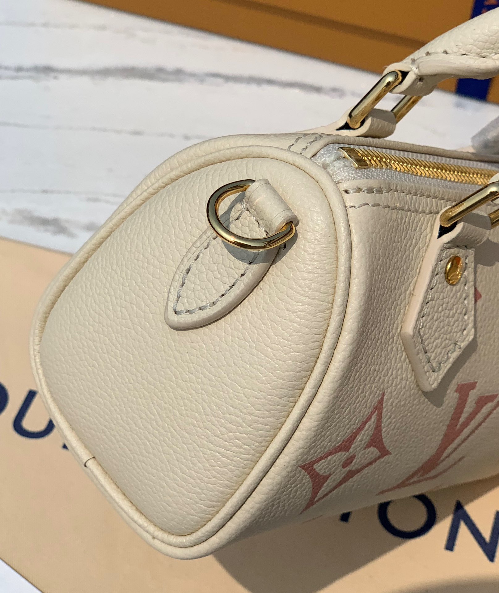 🌼 m81913尺寸16×11×9cmLv nano s🌼Peedy 2023早春新款来了，炒鸡火爆🔥柜