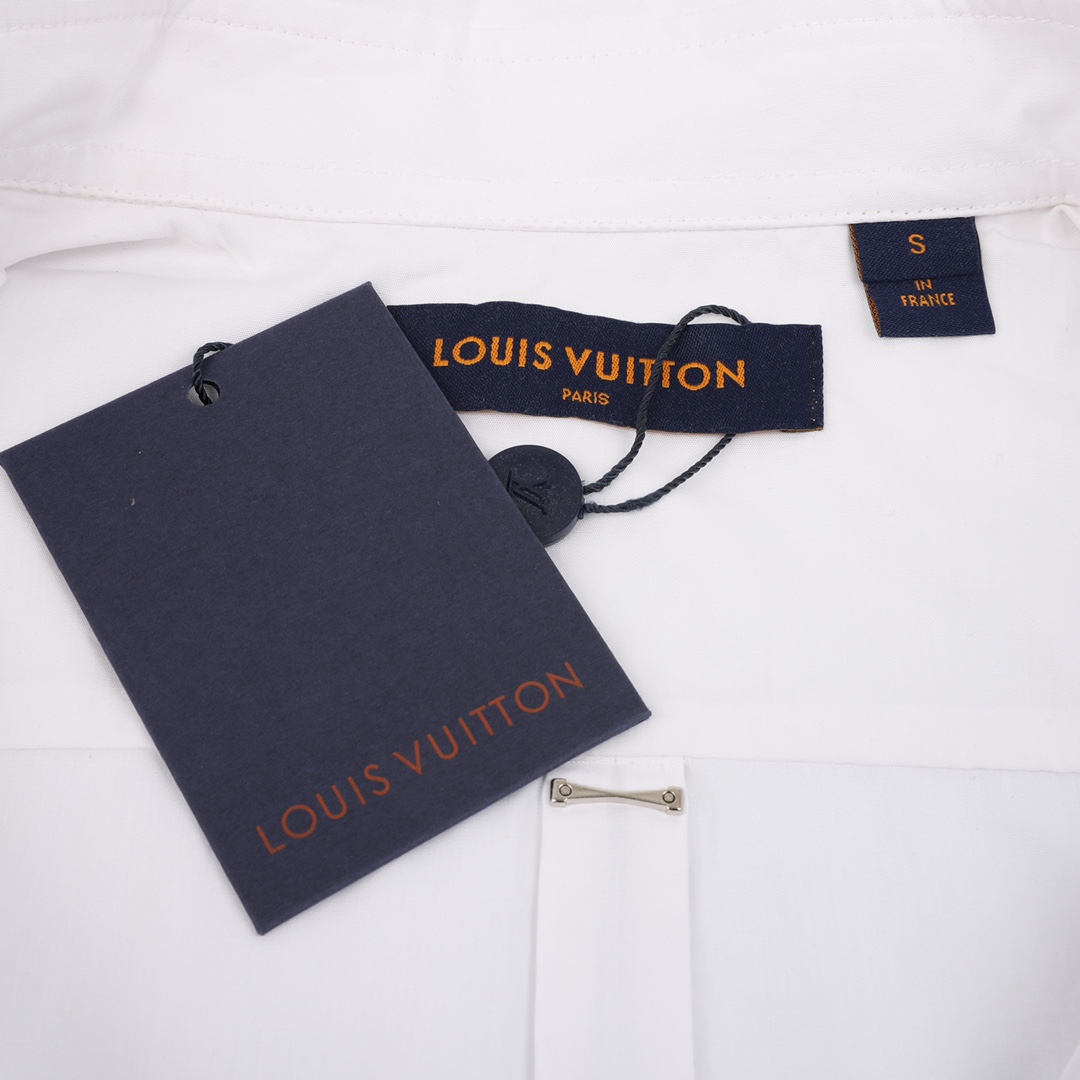 220 Louis Vutton路易威登 经典胸口标牌俯稠衬衫