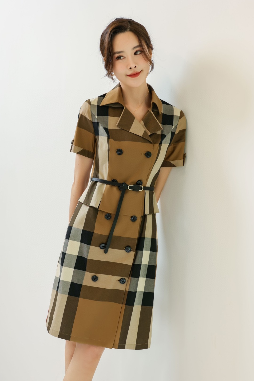 Elegant Plaid Dress with Belt - Timeless Style for Every Occasion 5 a1678945244141 0061
