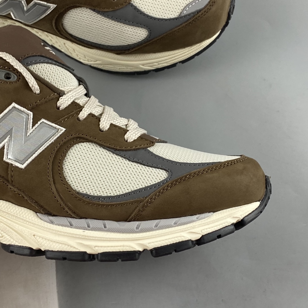 P260  New Balance 2002系列 复古休闲跑步鞋 M2002RHS