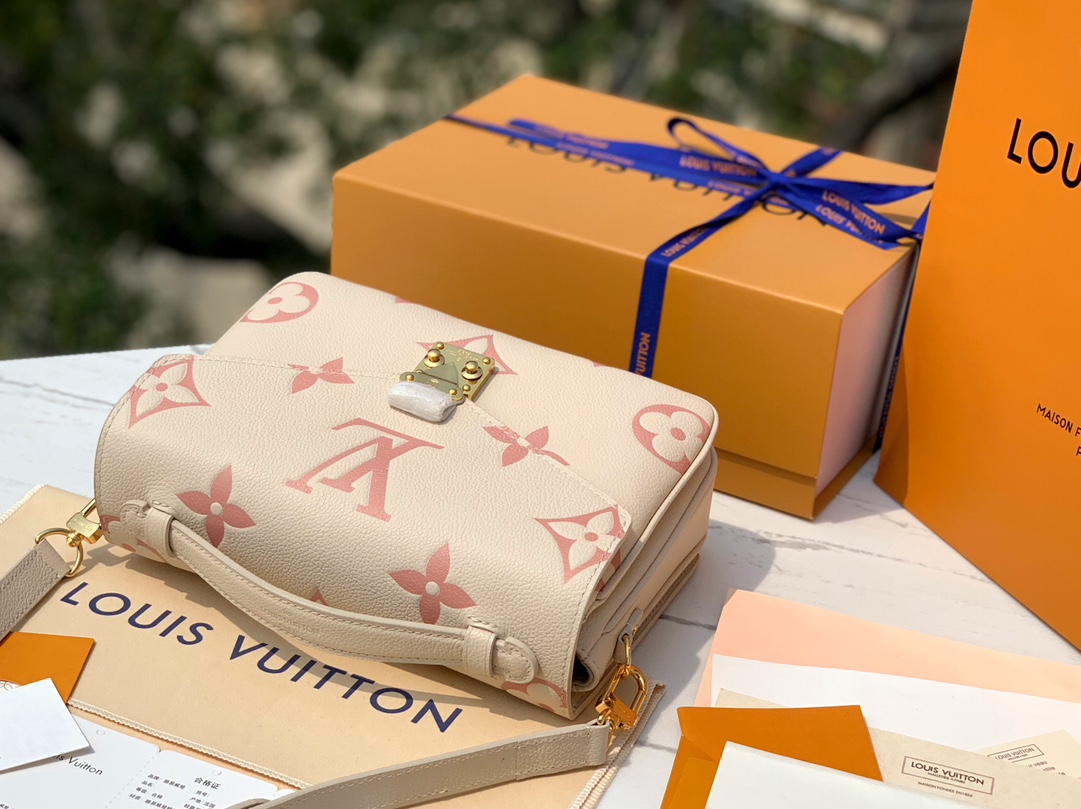 🌼 m45773尺寸25×19×7cmLv全新配色，带给你不同的风格，🌼POCHETTE MÉTIS 邮