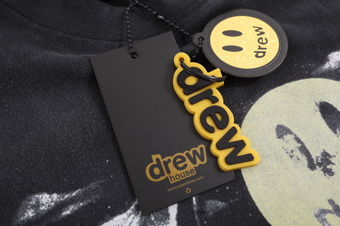 “DREW Retro-Black T-shirts in Various Sizes with Moonshine Wolf Design, 240g Pure Cotton” - 图片 4