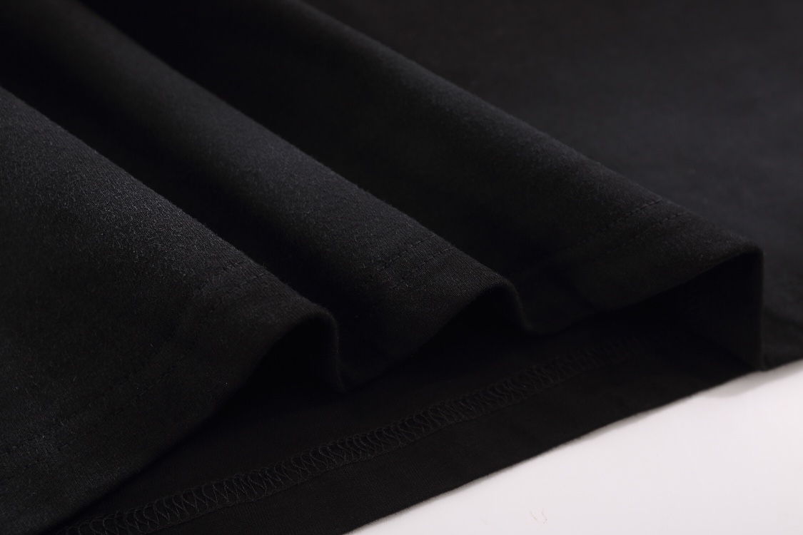 “DREW Retro-Black T-shirts in Various Sizes with Moonshine Wolf Design, 240g Pure Cotton” - 图片 7