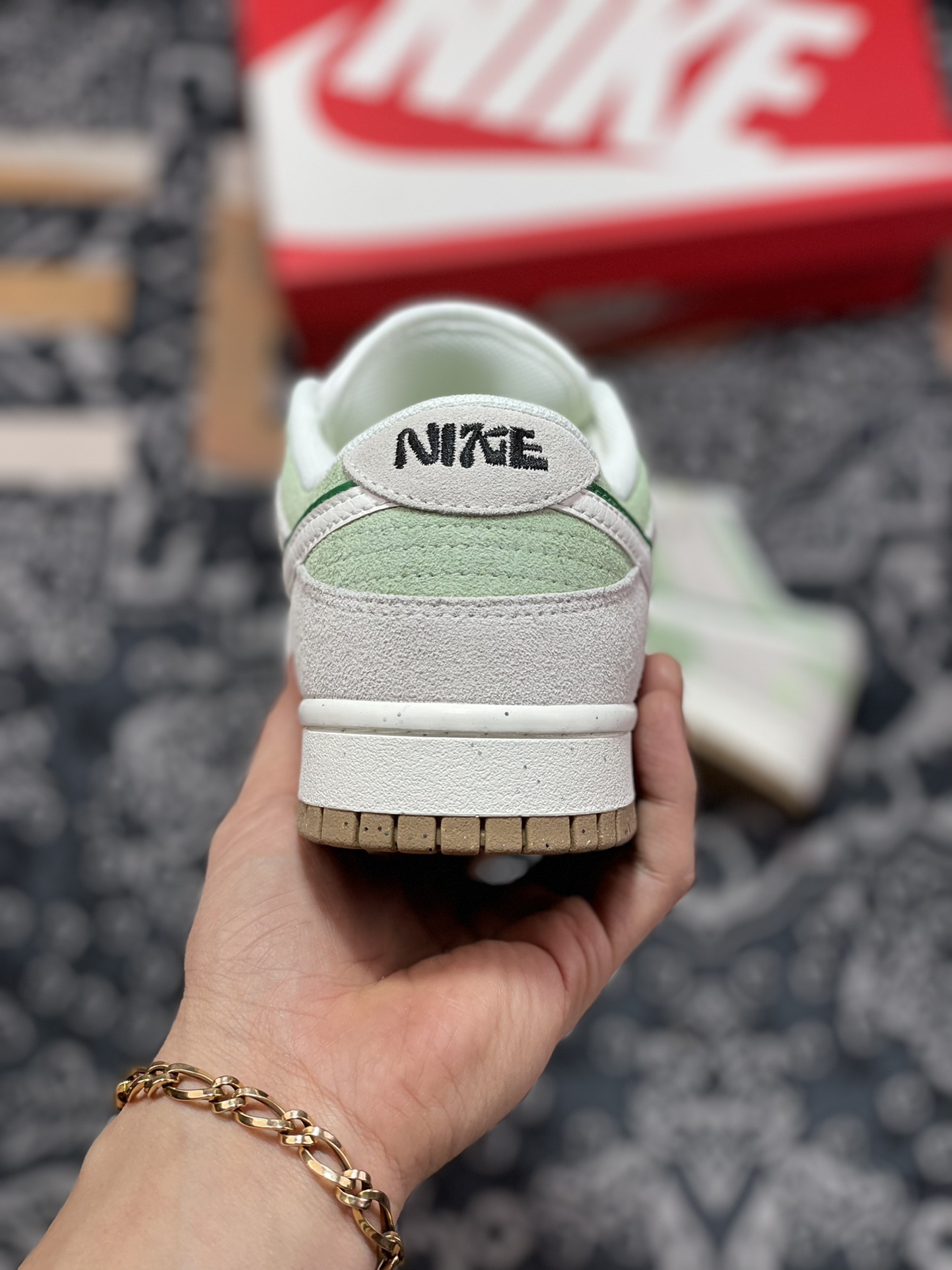 200 Nike Dunk Low SE “85” 白绿双勾四叶草 DO9457-100