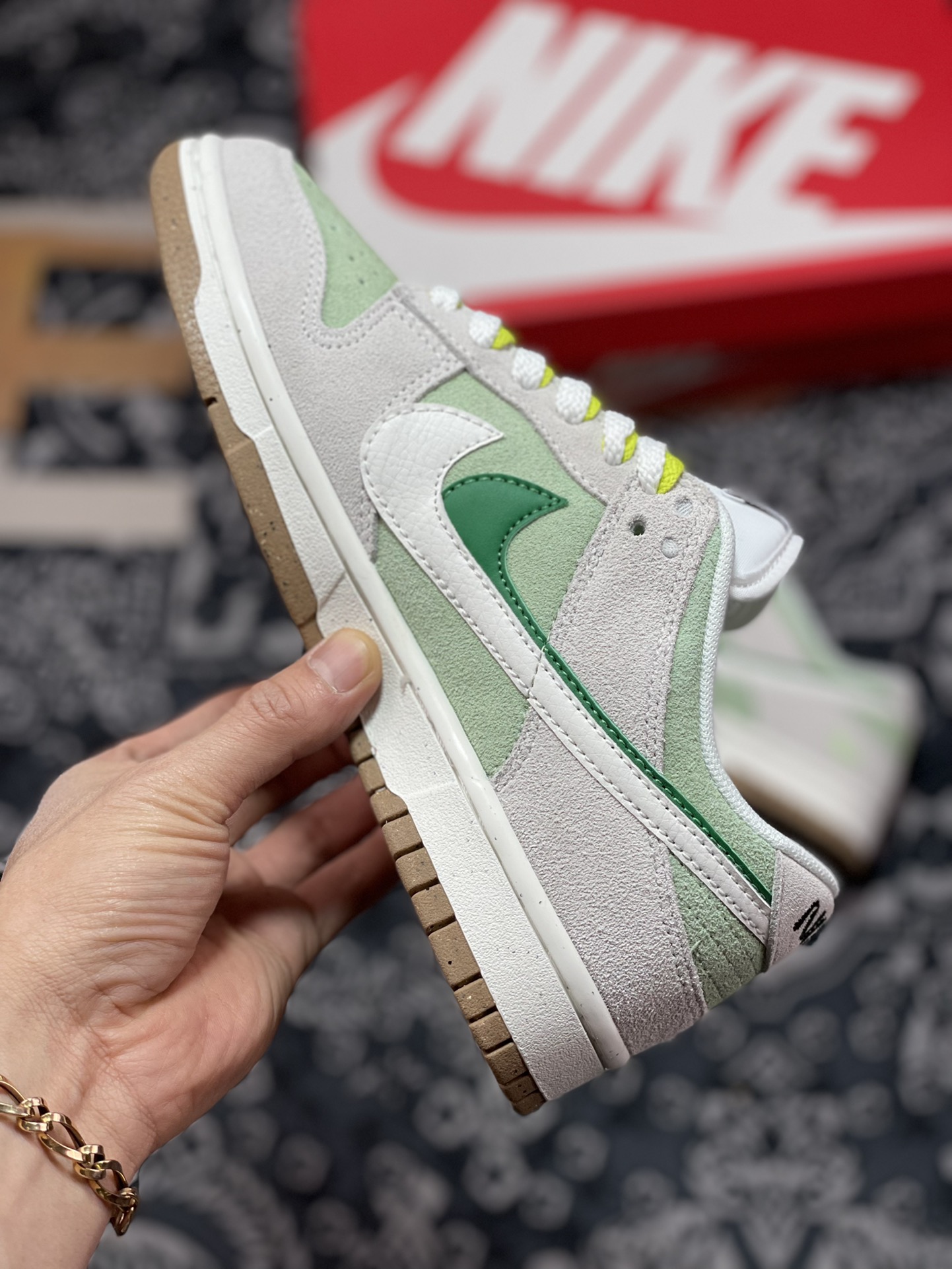 200 Nike Dunk Low SE “85” 白绿双勾四叶草 DO9457-100