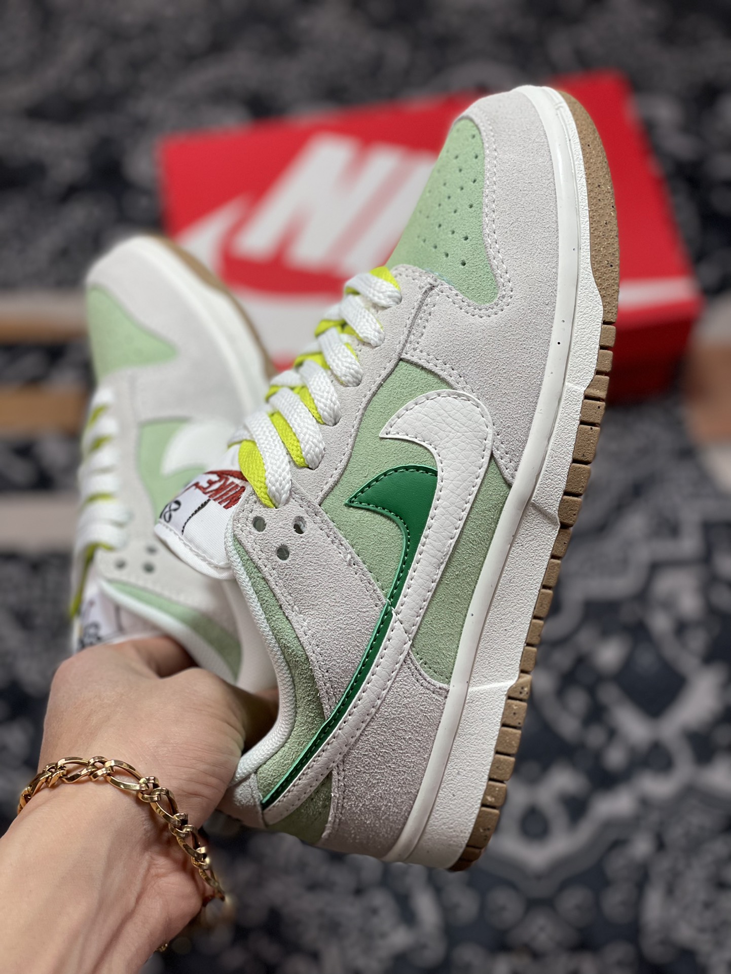 200 Nike Dunk Low SE “85” 白绿双勾四叶草 DO9457-100