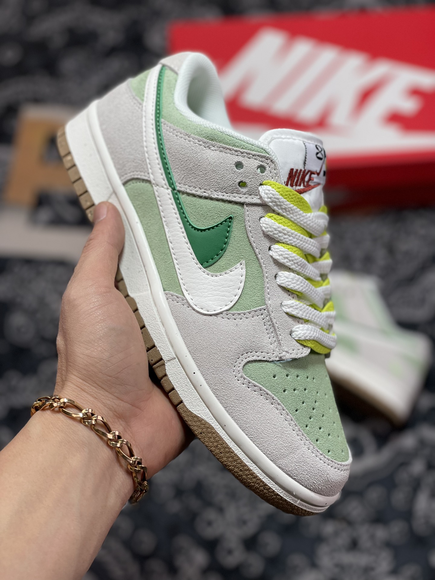 200 Nike Dunk Low SE “85” 白绿双勾四叶草 DO9457-100