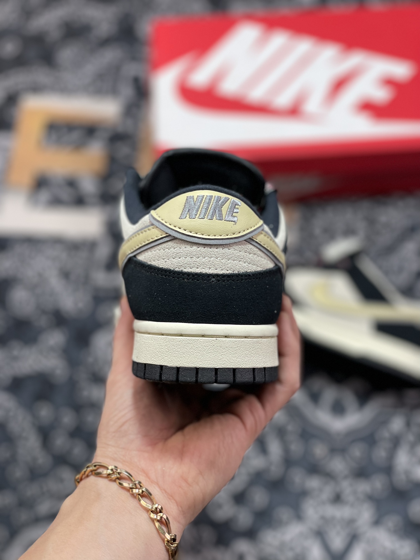 260  Nike Dunk Low ”Black Suede” 椰奶黑熊猫 DV3054-001