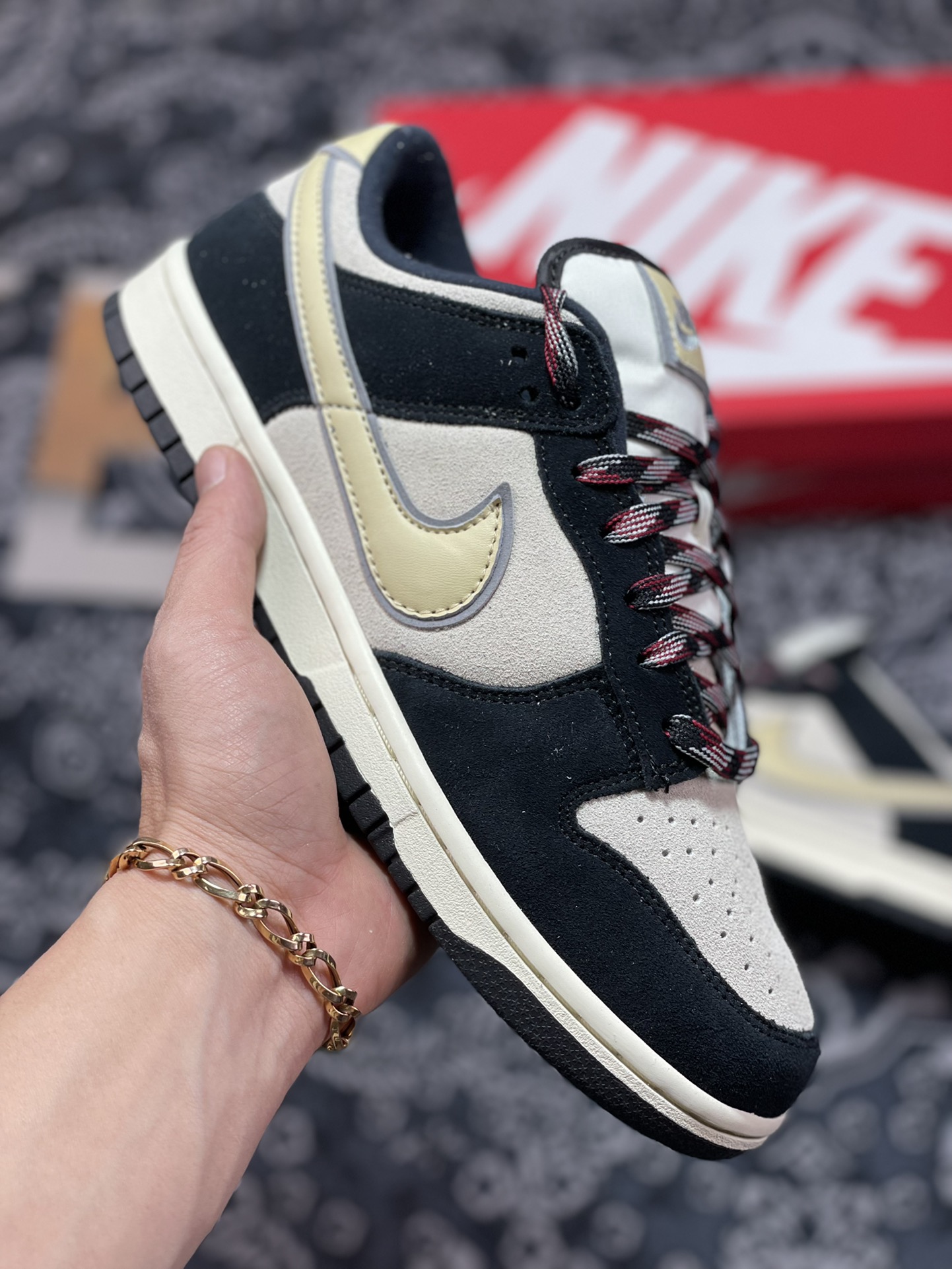260  Nike Dunk Low ”Black Suede” 椰奶黑熊猫 DV3054-001