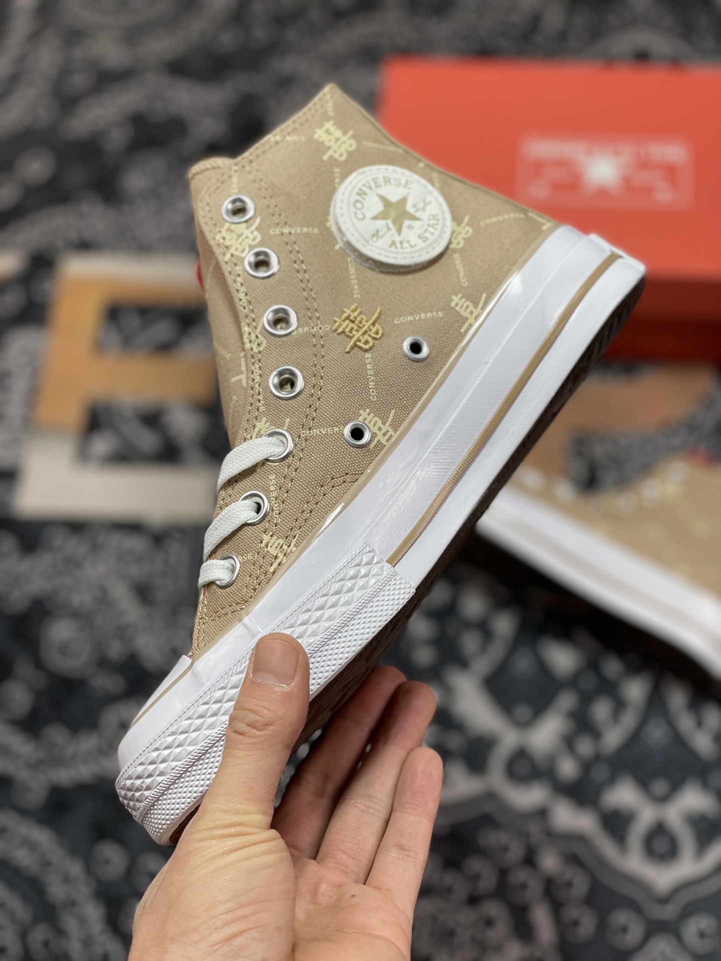 Converse Chuck 70s 2023 Xile A05275C Golden Rabbit Xile A05274C