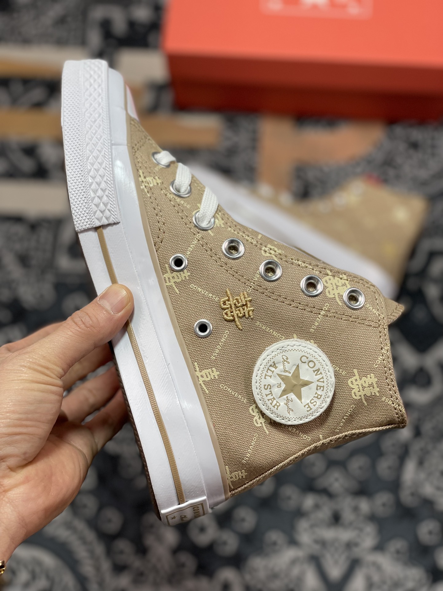 Converse Chuck 70s 2023 Xile A05275C Golden Rabbit Xile A05274C