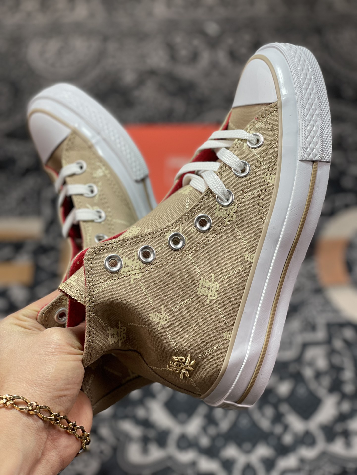 Converse Chuck 70s 2023 Xile A05275C Golden Rabbit Xile A05274C