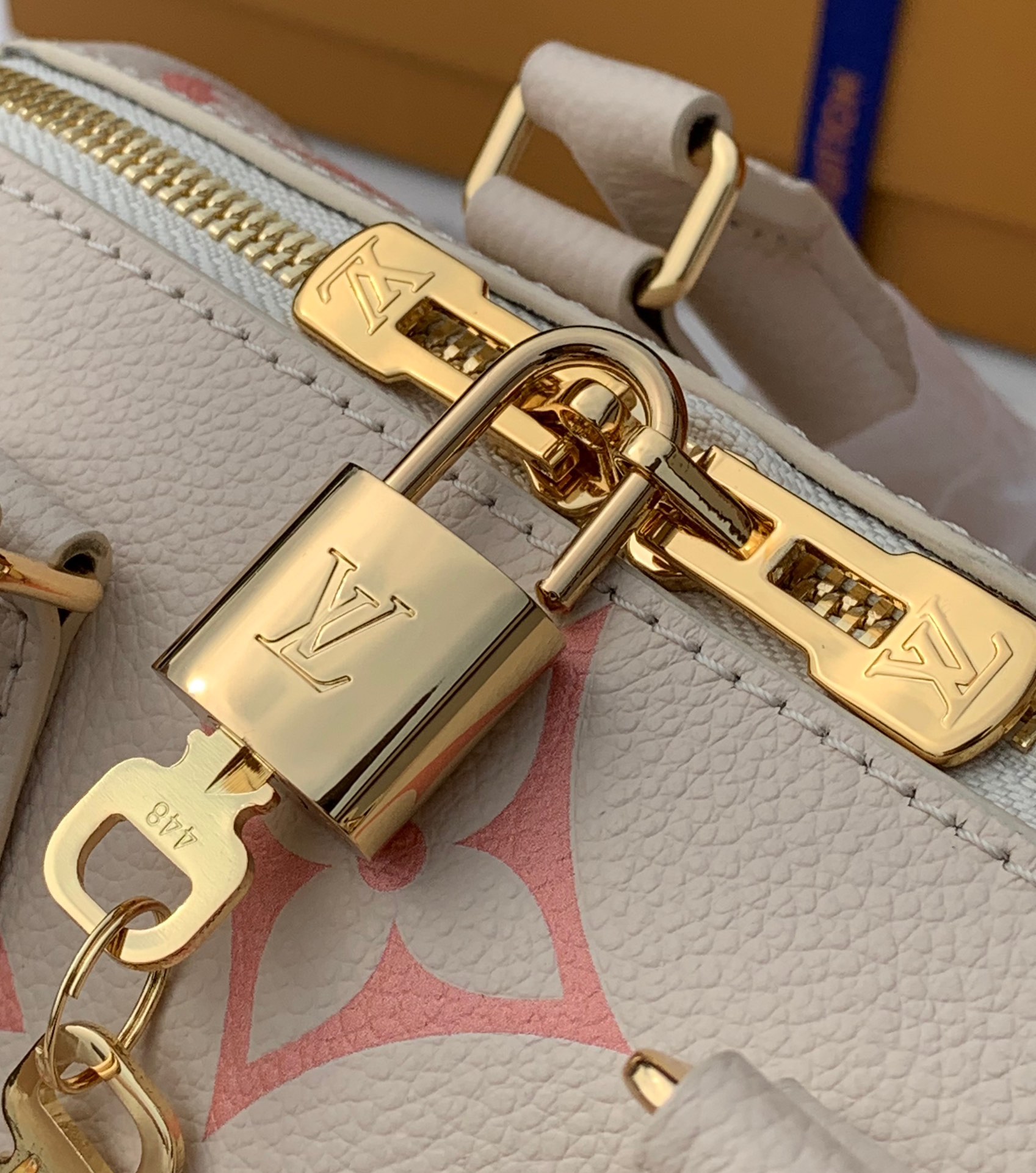 🌼 m46397尺寸 20.5×13.5×13cmLv 23年爆款草莓牛奶色的s🌼Peedy 20 枕头