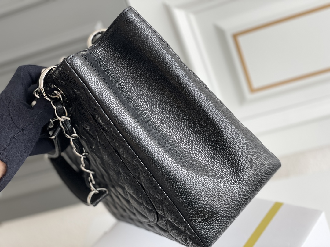 🌼现货 芯片▪️白金版 正品级 包装如图𝐂𝐡𝐚𝐧𝐞𝐥 全名Grand Sho00ing Tote （简称