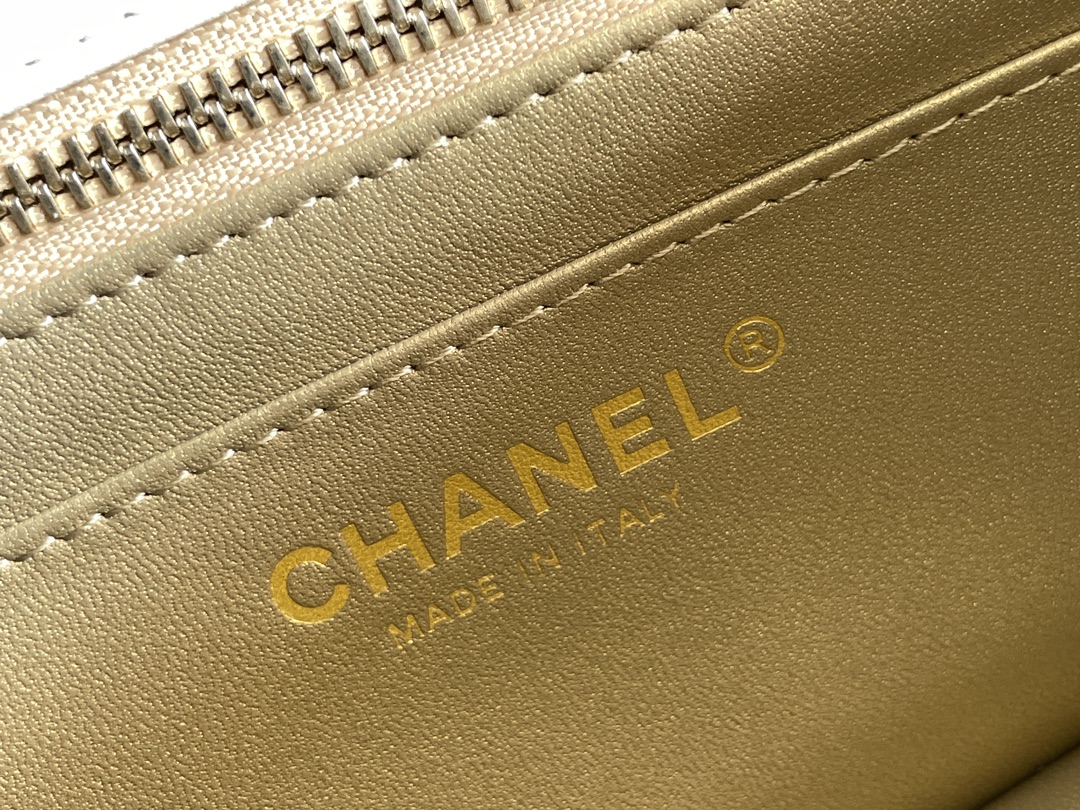 🌼现货 白金版▪️正品级 包装如图𝗖𝗵𝗮𝗻𝗲𝟭 𝟮𝟯𝗰早春系列🌿珐琅黑白格球 𝐌𝐢𝐧𝐢方胖子白色23𝑐早