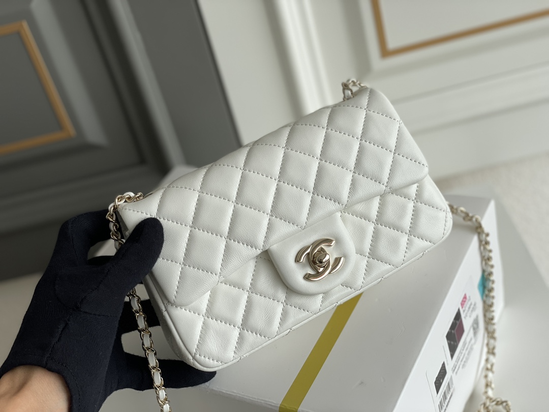 🌼现货 白金版▪️正品级 包装如图𝗖𝗵𝗮𝗻𝗲𝟭 𝟮𝟯𝗰早春系列🌿珐琅黑白格球 𝐌𝐢𝐧𝐢方胖子白色23𝑐早