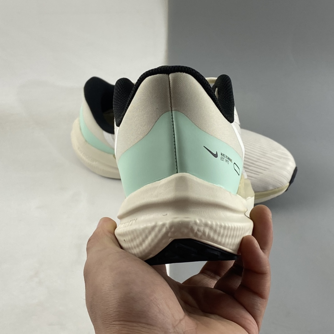 P160 Nike Zoom Winflo 9 登月新款运动休闲缓震跑步鞋 DV9121-011