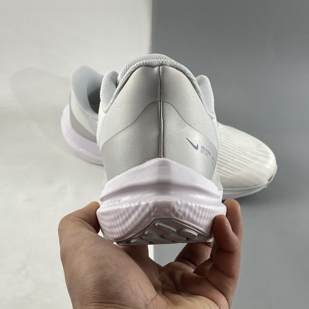 P160 Nike Zoom Winflo 9 登月新款运动休闲缓震跑步鞋 DD8686-100
