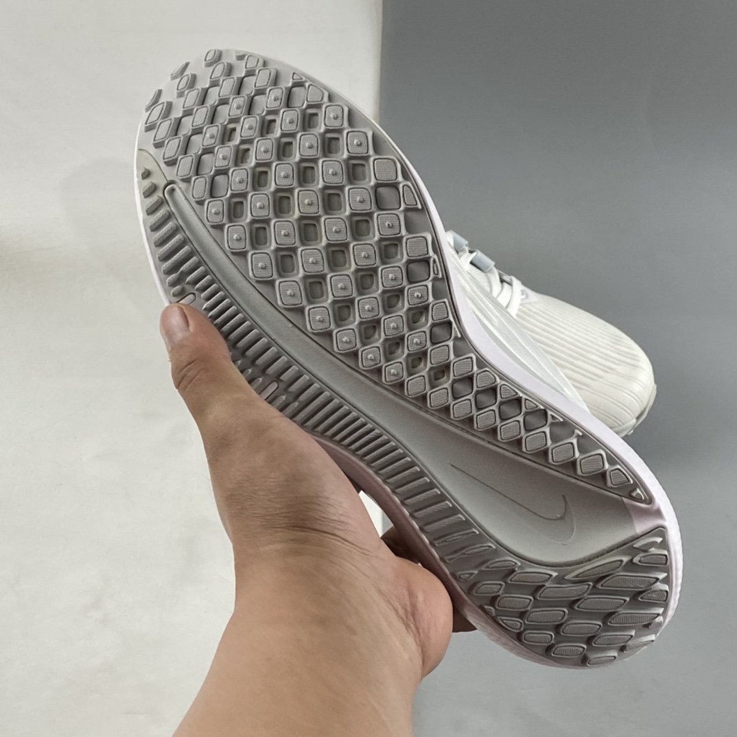P160 Nike Zoom Winflo 9 登月新款运动休闲缓震跑步鞋 DD8686-100