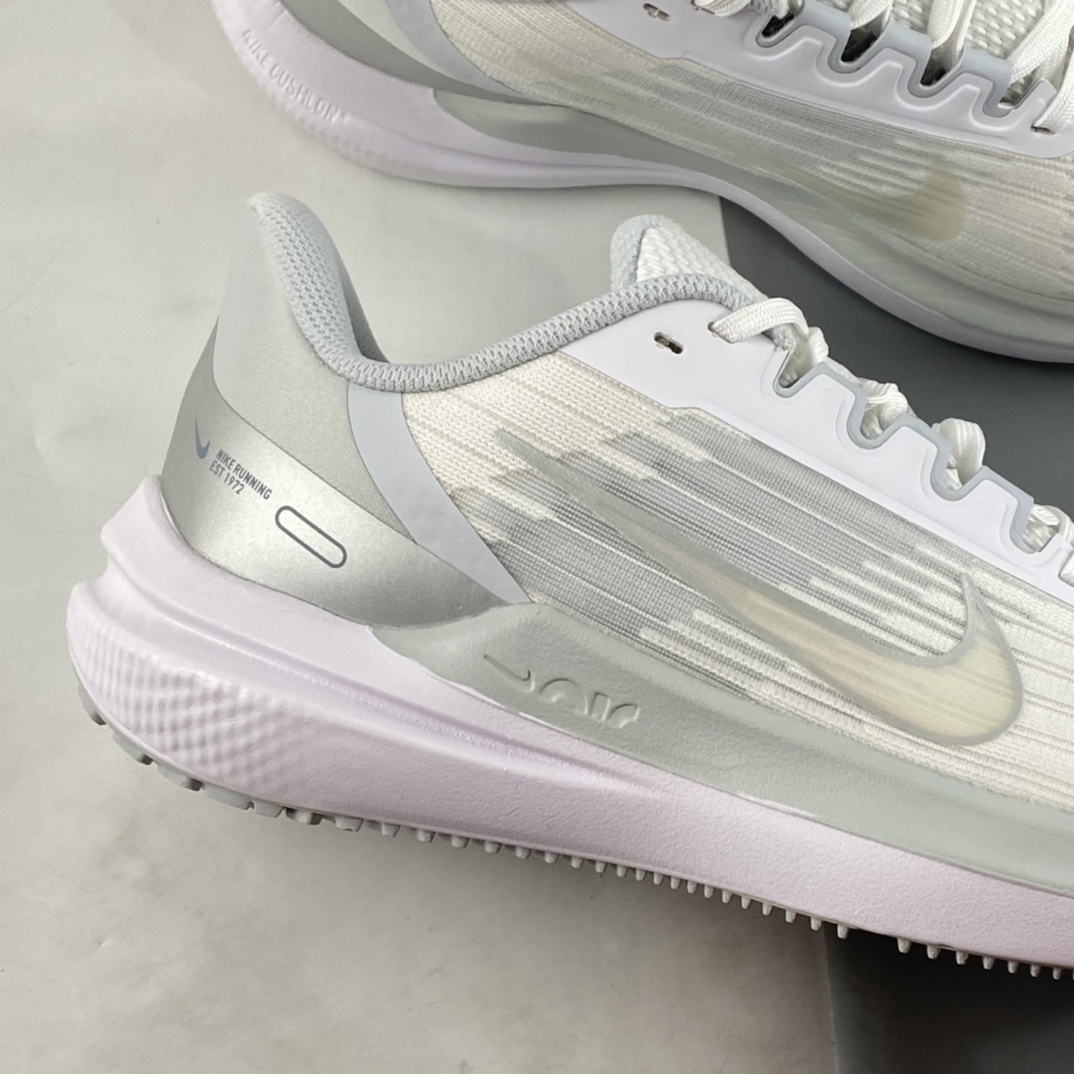P160 Nike Zoom Winflo 9 登月新款运动休闲缓震跑步鞋 DD8686-100