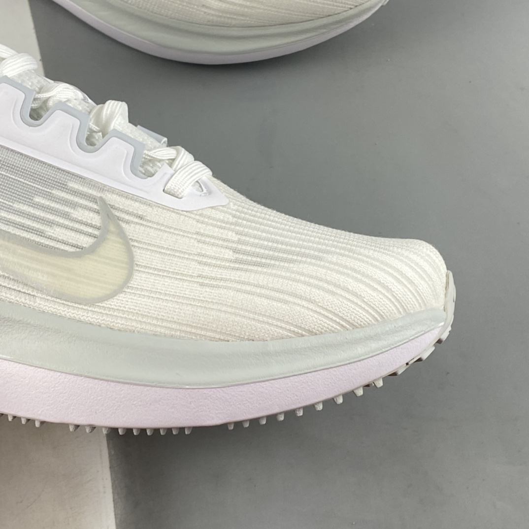 P160 Nike Zoom Winflo 9 登月新款运动休闲缓震跑步鞋 DD8686-100