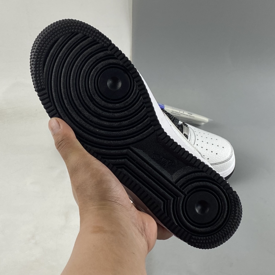 P240 Nike Air Force 1'07 Low 空军一号经典低帮板鞋“皮革白黑缝线3M天使反光”CN2896-104