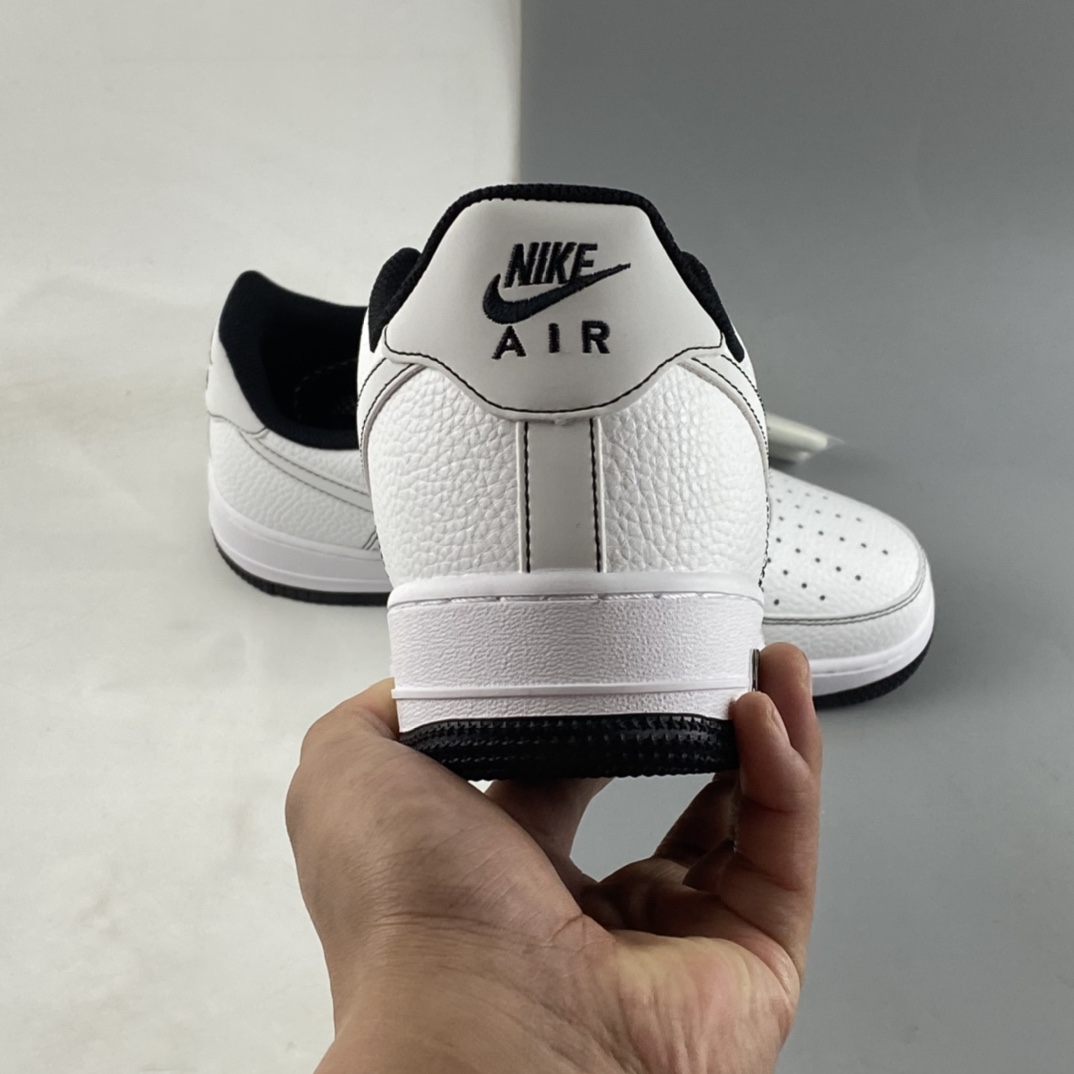 P240 Nike Air Force 1'07 Low 空军一号经典低帮板鞋“皮革白黑缝线3M天使反光”CN2896-104