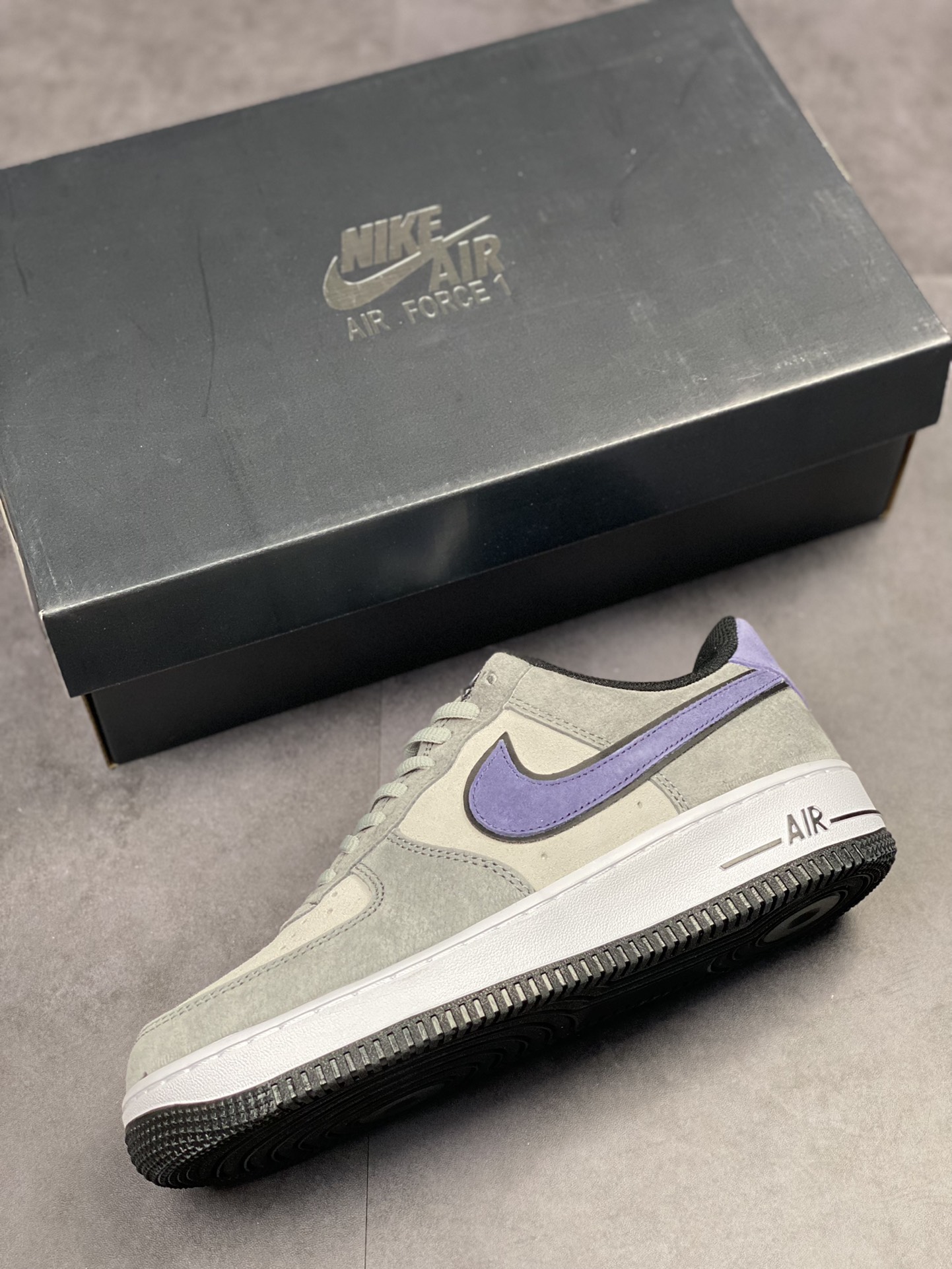 230 Nike Air Force 1 Low 07 麂皮灰紫 HH9636-056