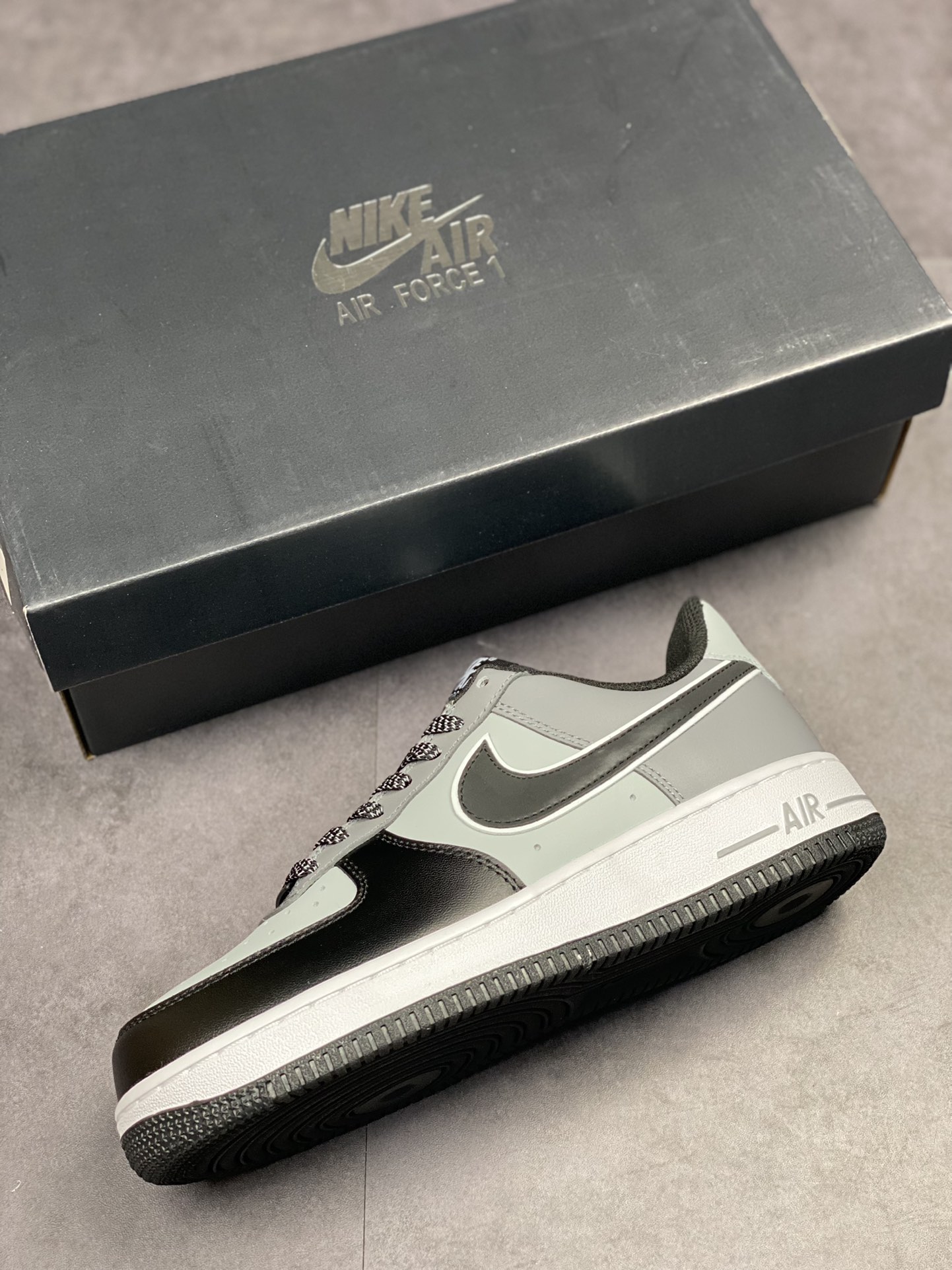 230 Nike Air Force 1 Low 07 灰黑 TP5558-756
