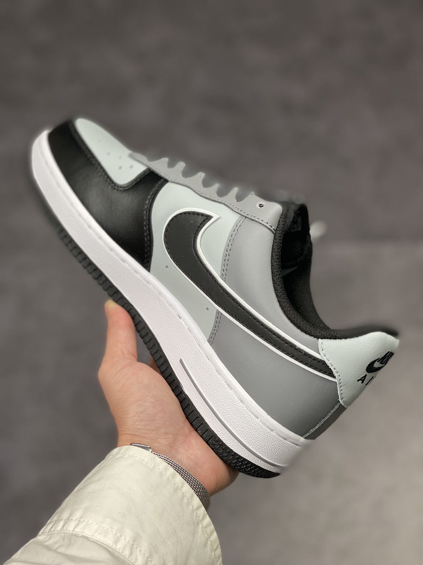 230 Nike Air Force 1 Low 07 灰黑 TP5558-756