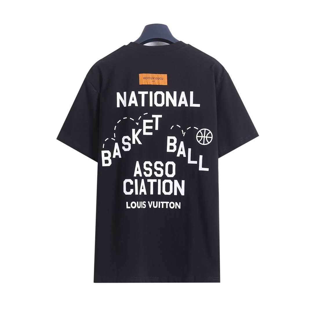 路易威登 1V x NBA联名篮球印花短袖T恤