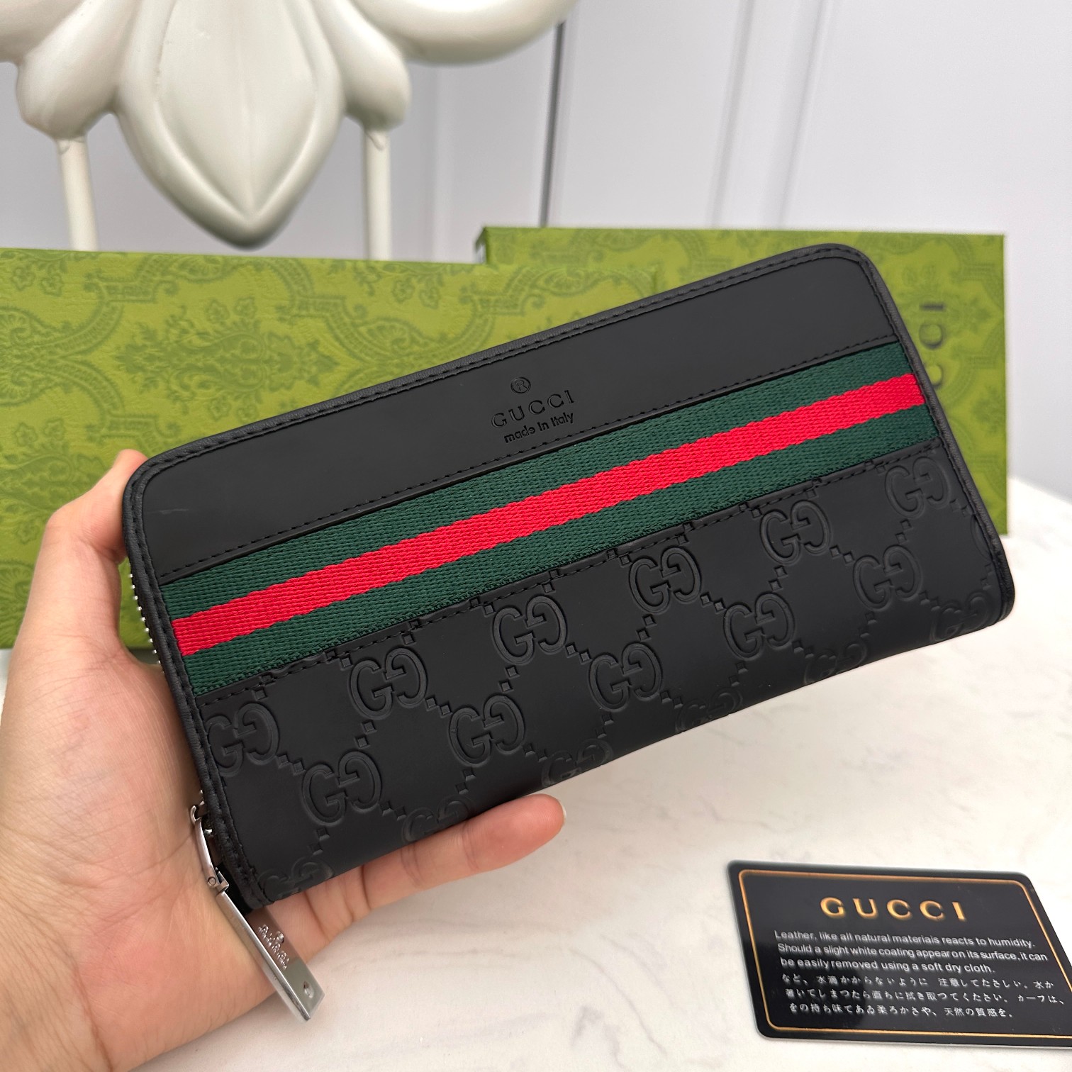 Gucci Wallet Black Cowhide Fashion