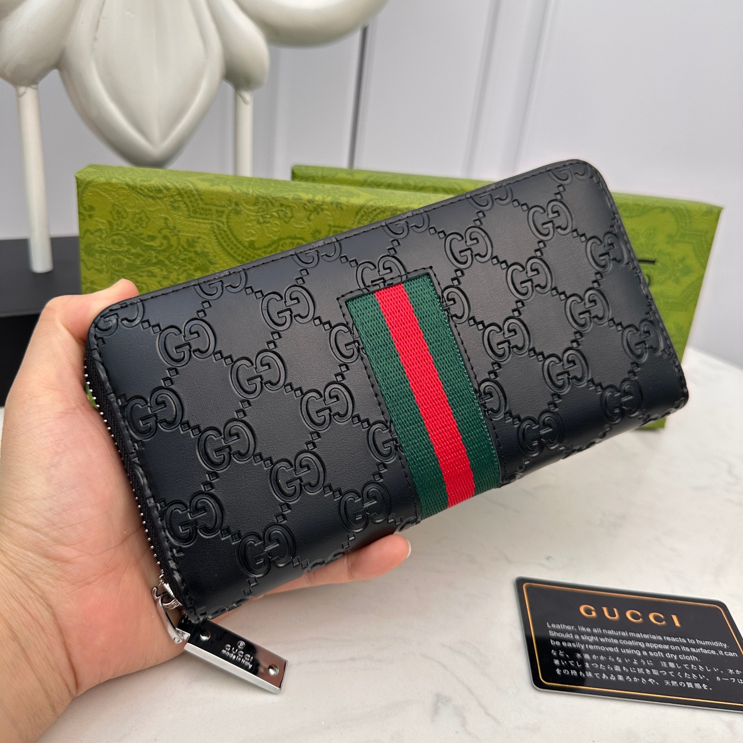 Gucci Wallet Black Cowhide Fashion