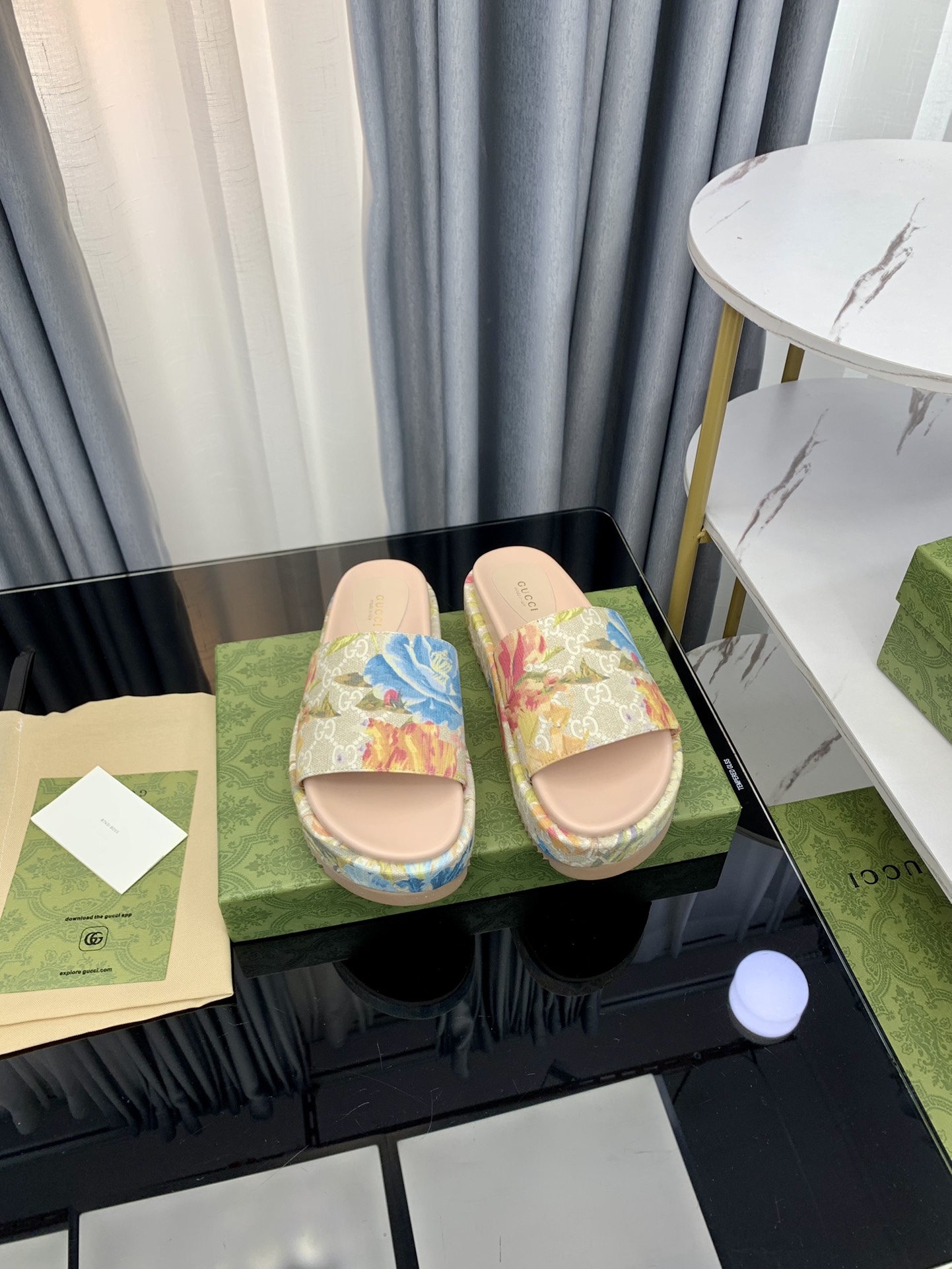 aus China 2024
 Gucci Schuhe Sandalen Großhandel Replik Shop
 Beige Weiß Frauen Leinwand Kautschuk Schaffell Sommerkollektion Vintage