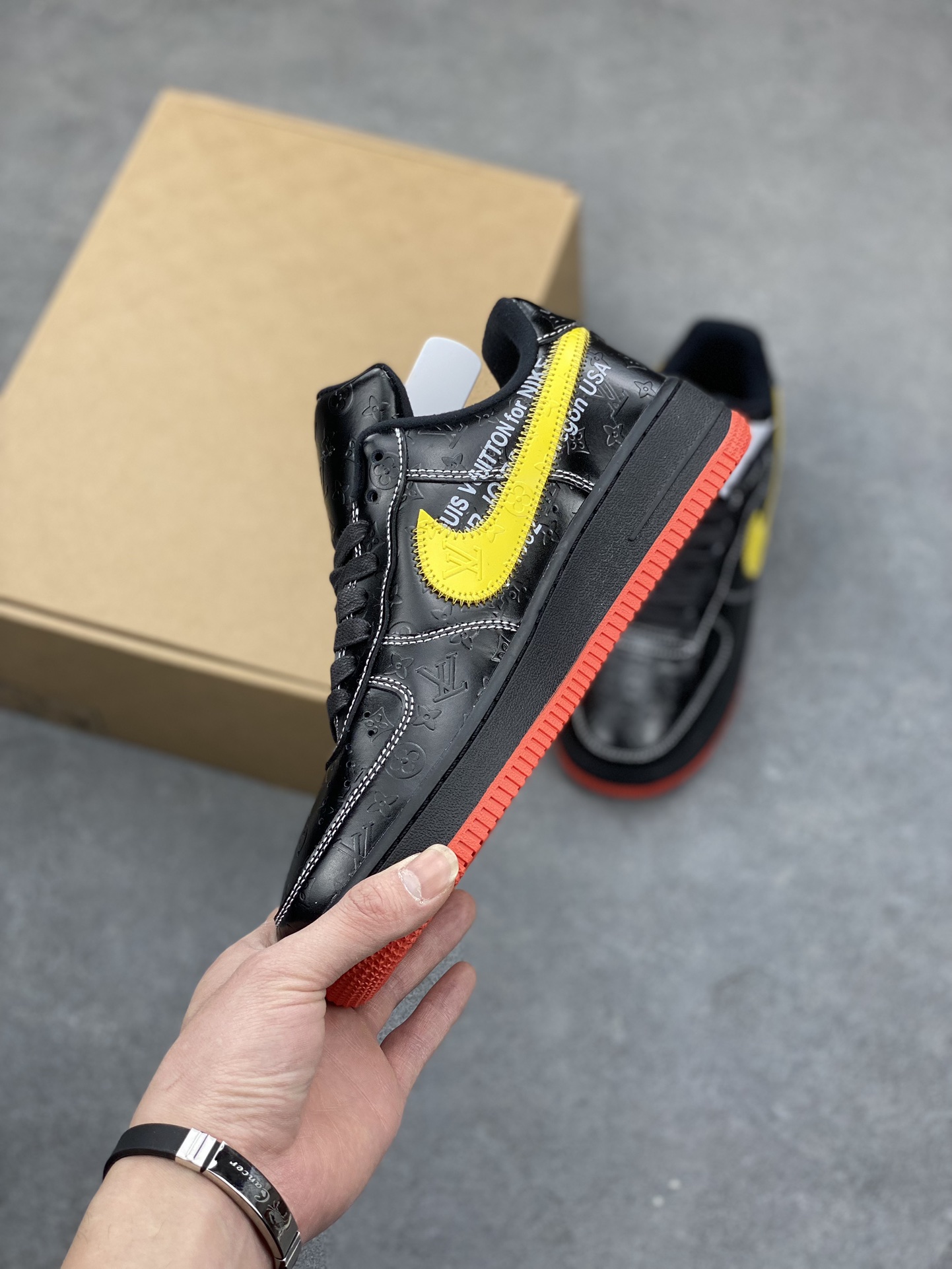 Louis Vuitton x Air Force 1 Low Black/Yellow Authentic Sneaker 4 i1679009720 2610 2
