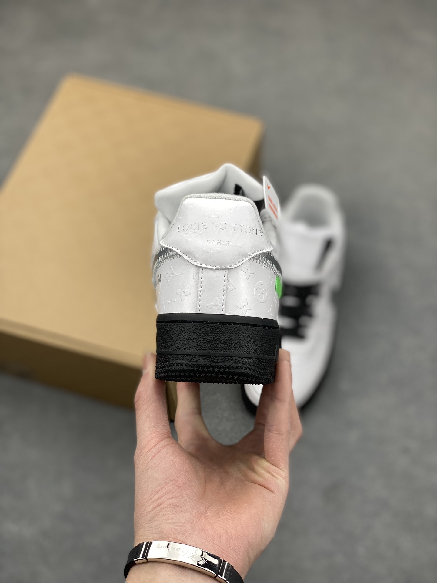 Louis Vuitton x Air Force 1 Low White Monogram Sneakers Size 36-45 5 i1679009755 1625 3