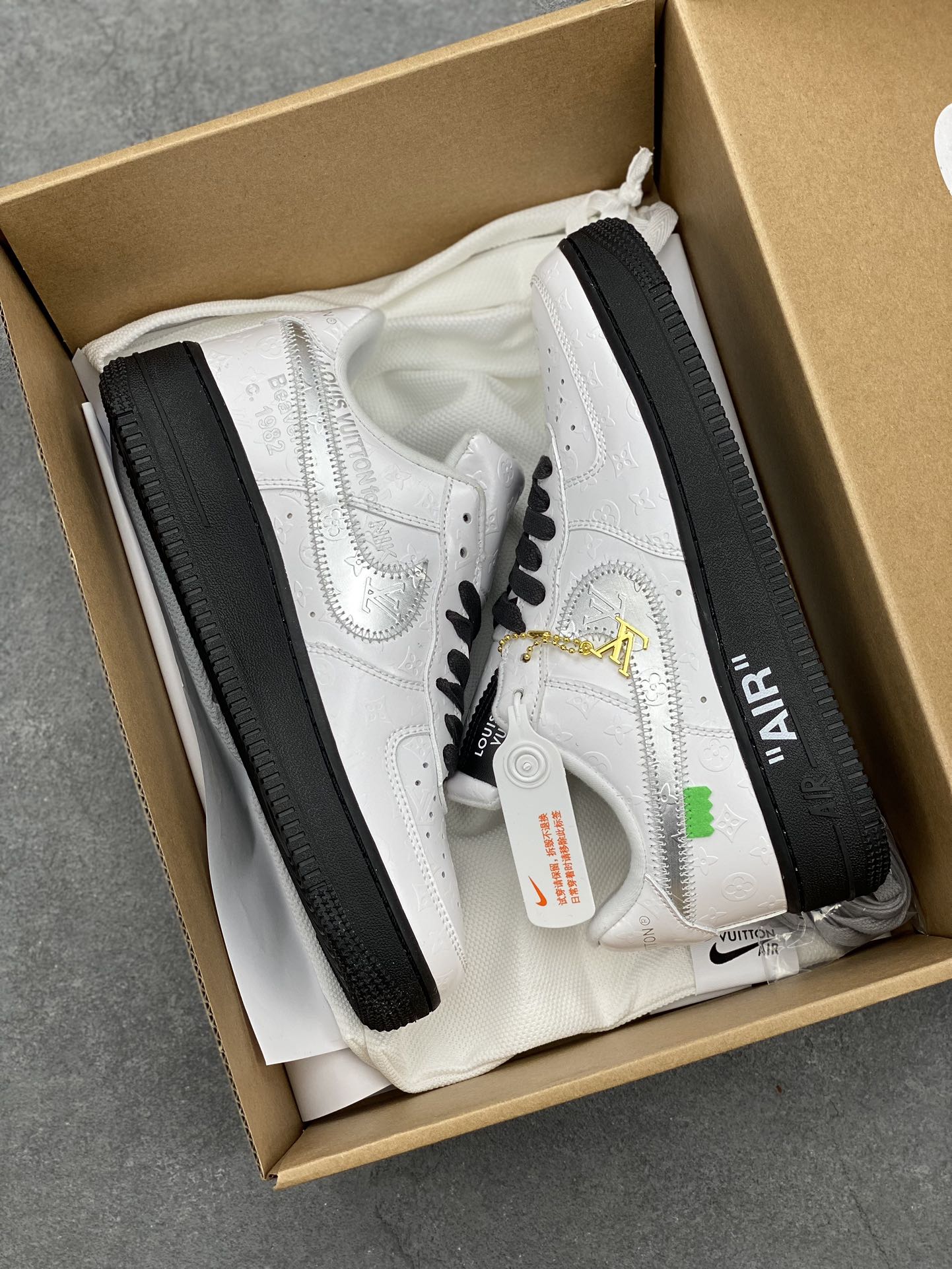 Louis Vuitton x Air Force 1 Low White Monogram Sneakers Size 36-45 10 i1679009755 2639 8