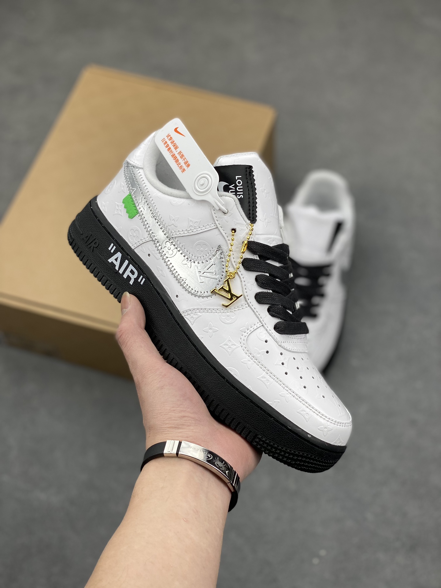 Louis Vuitton x Air Force 1 Low White Monogram Sneakers Size 36-45 2 i1679009755 3600 0