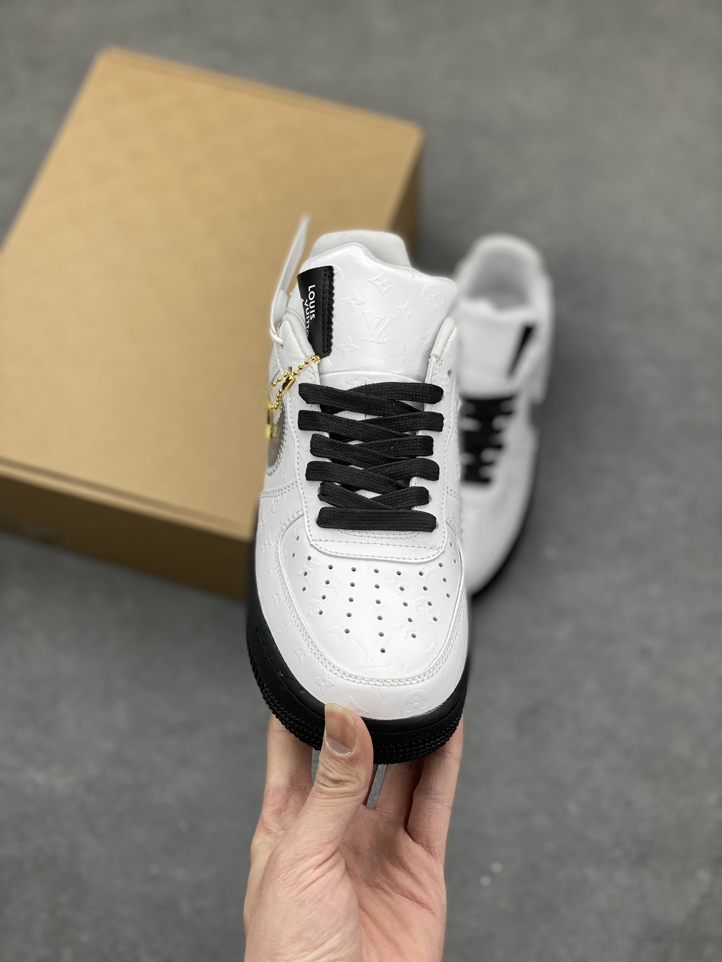 Louis Vuitton x Air Force 1 Low White Monogram Sneakers Size 36-45 3 i1679009755 4437 1