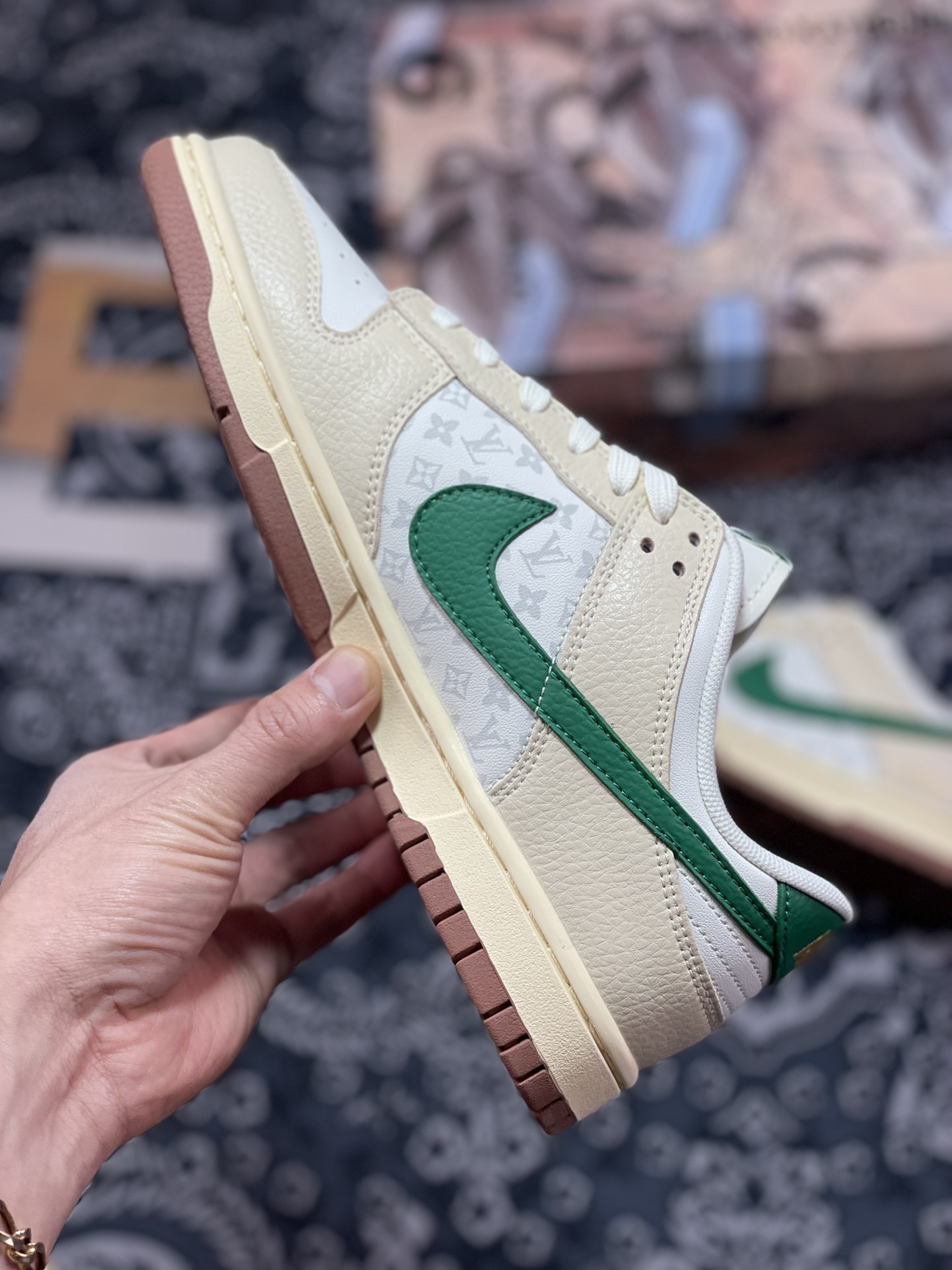 220 Louis Vuitton x Nike SB Dunk Low”Beige/Green/Gold LV”扣篮板鞋“米黄绿金LV印花”XD6188-003