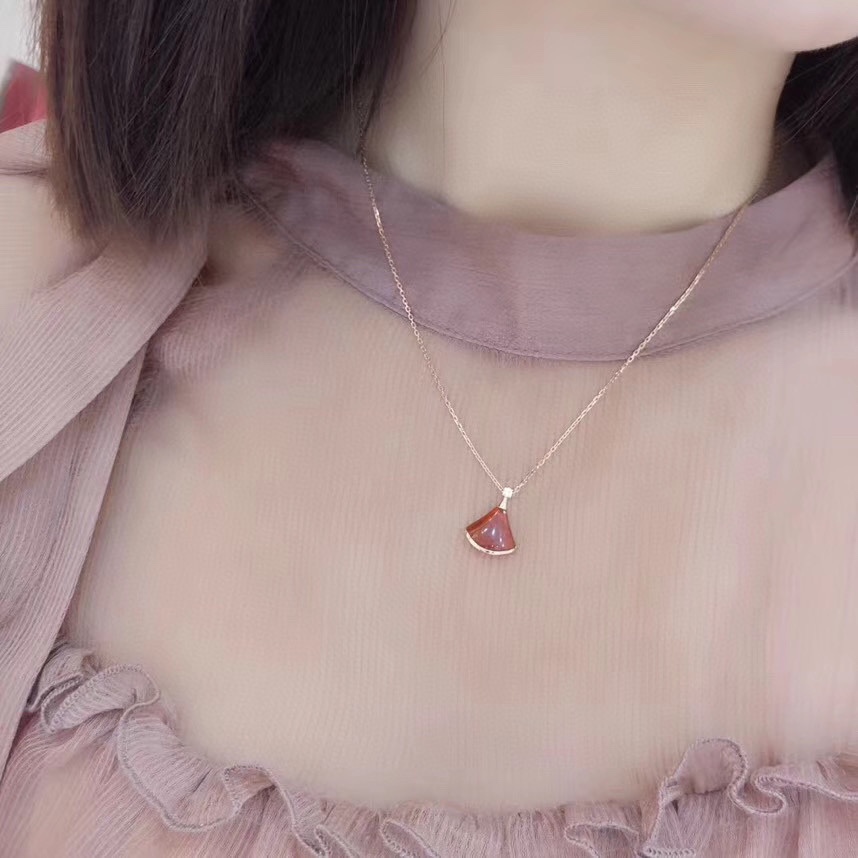 宝家经典小号裙子项链 9