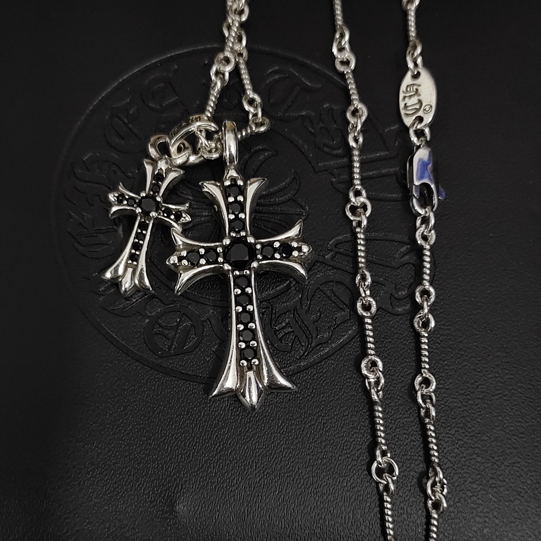 クロシン ダブルクロス ブラックダイヤモンドネックレス