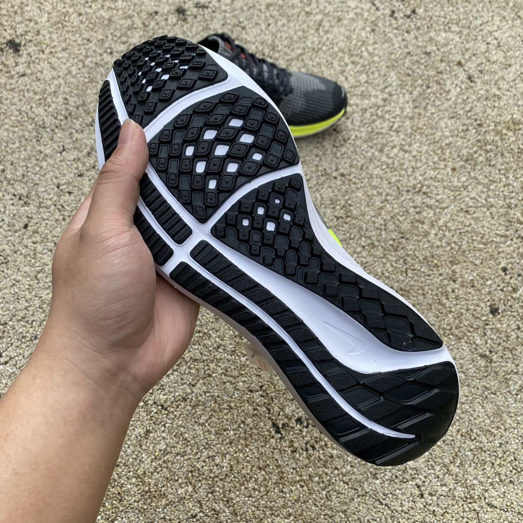 nike飞马39黑灰绿尺码36-45