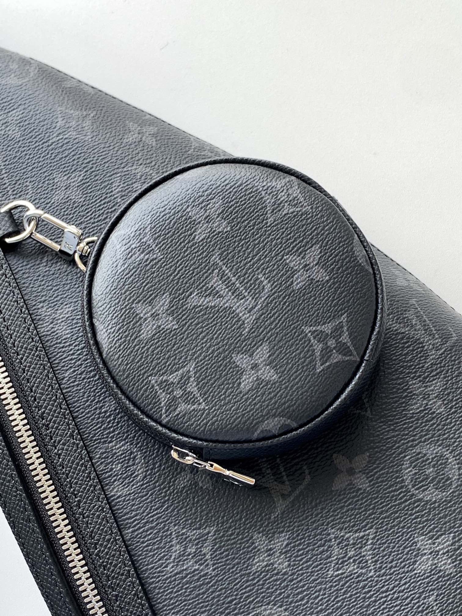 Louis Vuitton Duo Messenger Bag Monogram Canvas and Taïga Leather M30936 7 i1679036485 162 5