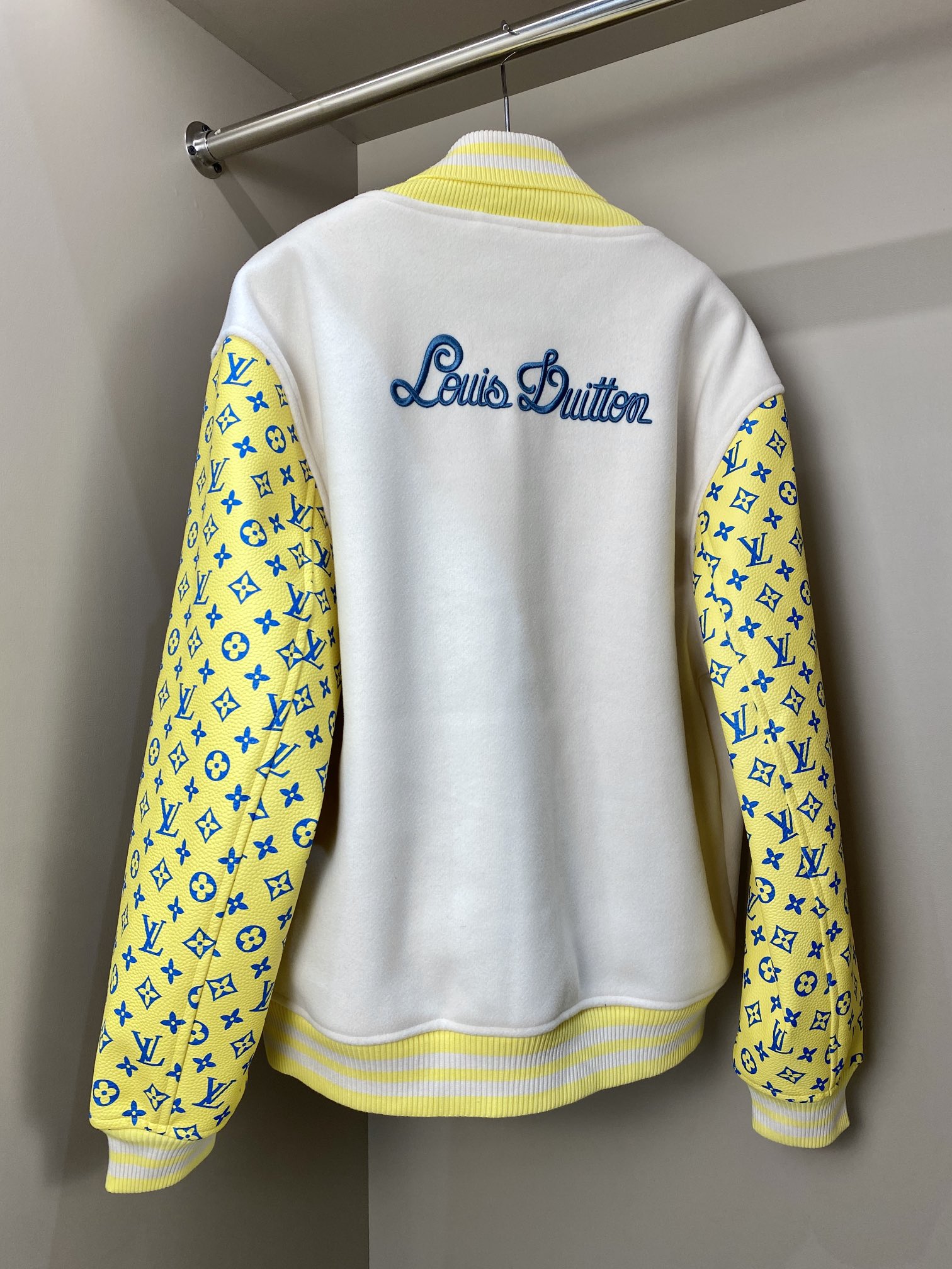 🆕2023Ss 早春新款 Louis Vuitton 王炸款来袭..💣棒球服外套！💛💛💛这件太好看了！I