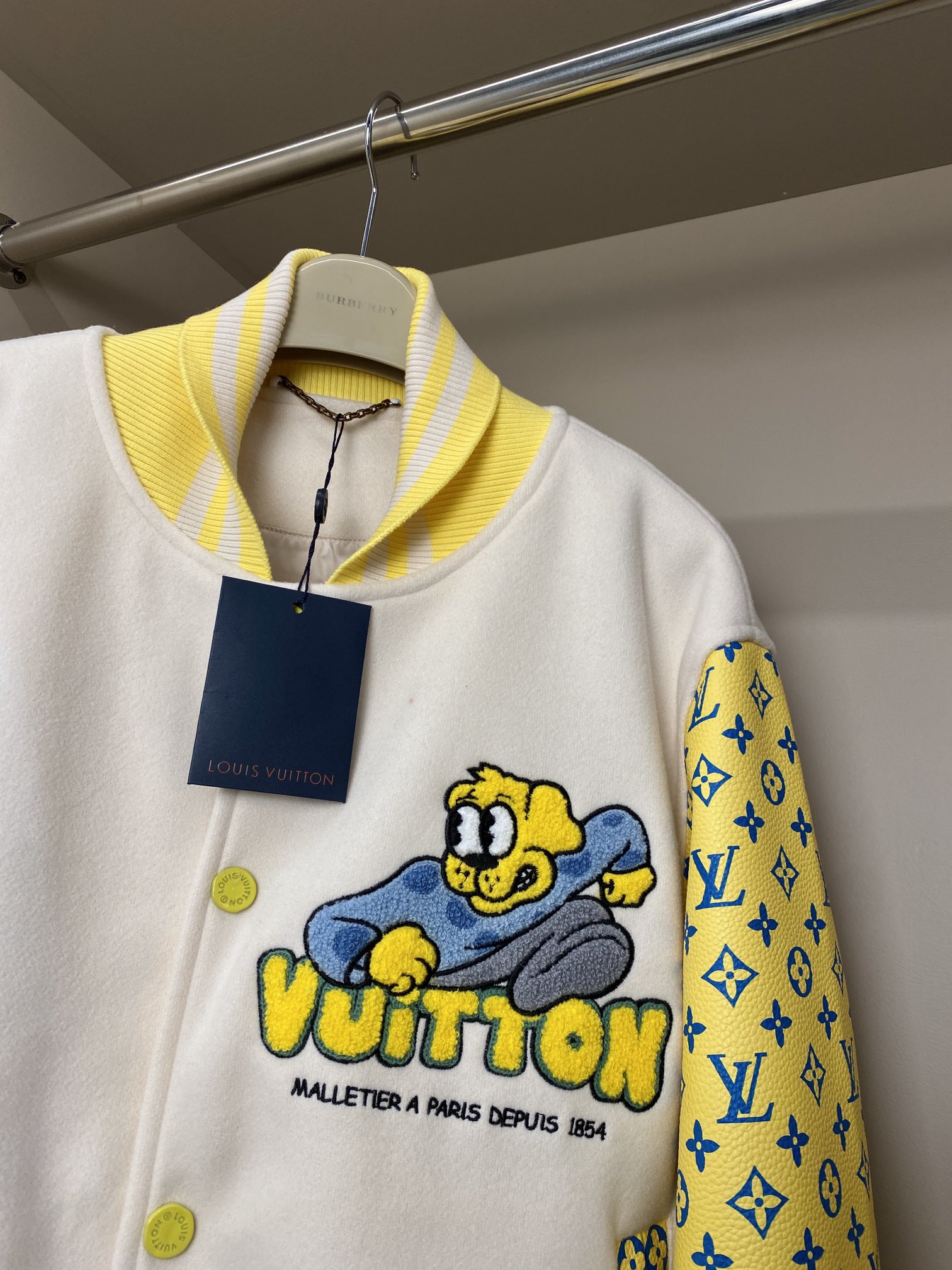 🆕2023Ss 早春新款 Louis Vuitton 王炸款来袭..💣棒球服外套！💛💛💛这件太好看了！I